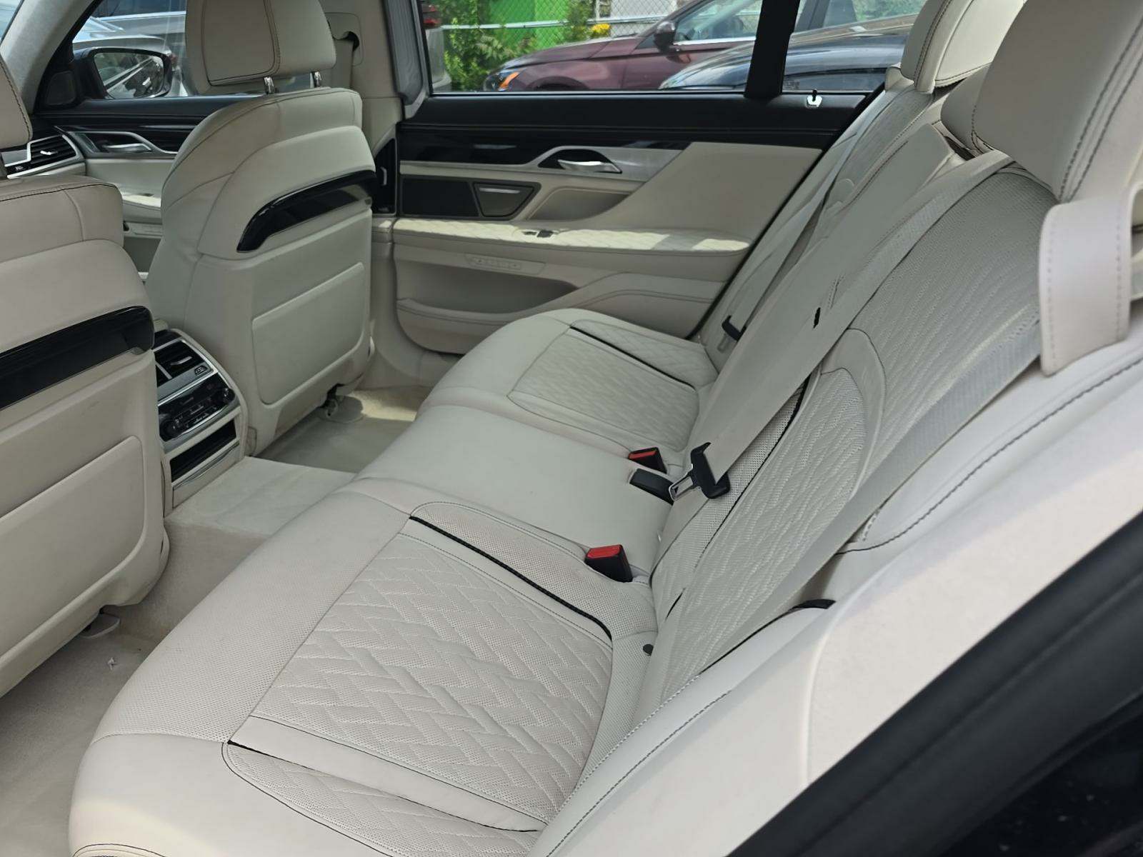 2022 BMW 7 Series 740i xDrive AWD