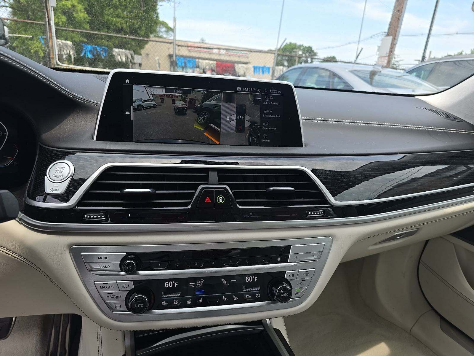 2022 BMW 7 Series 740i xDrive AWD