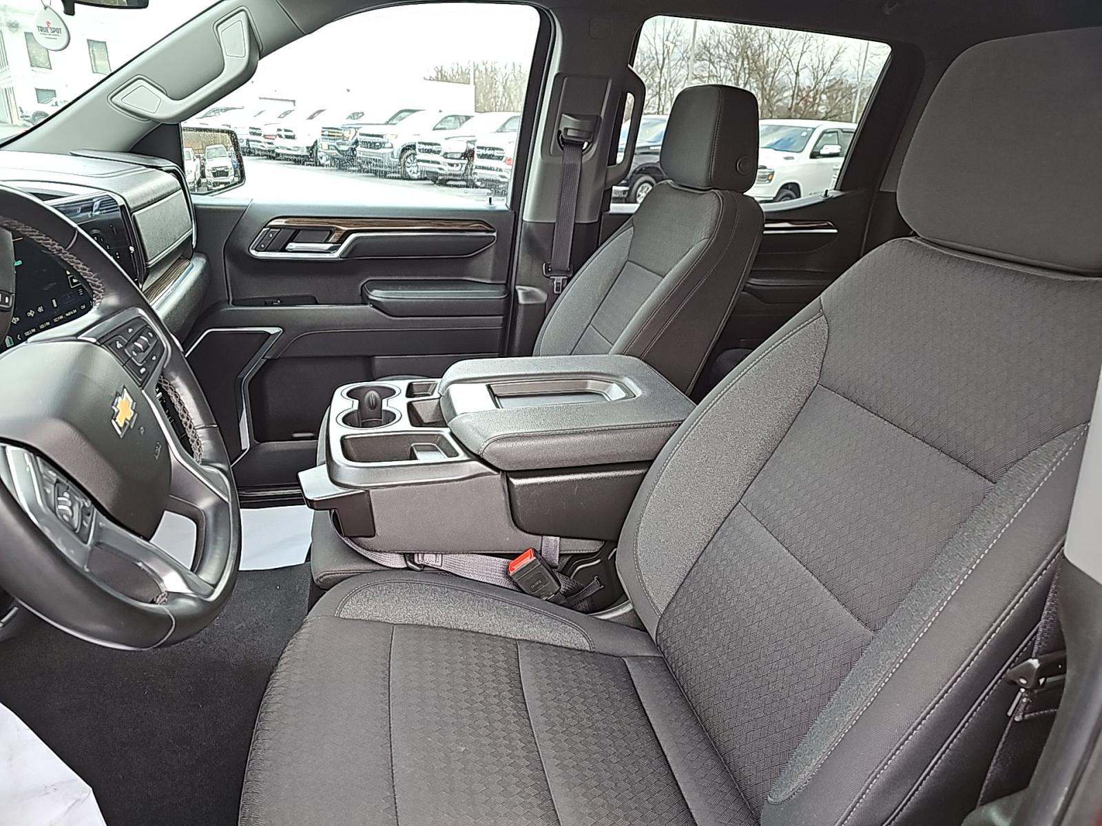 2023 Chevrolet Silverado 1500 LT AWD