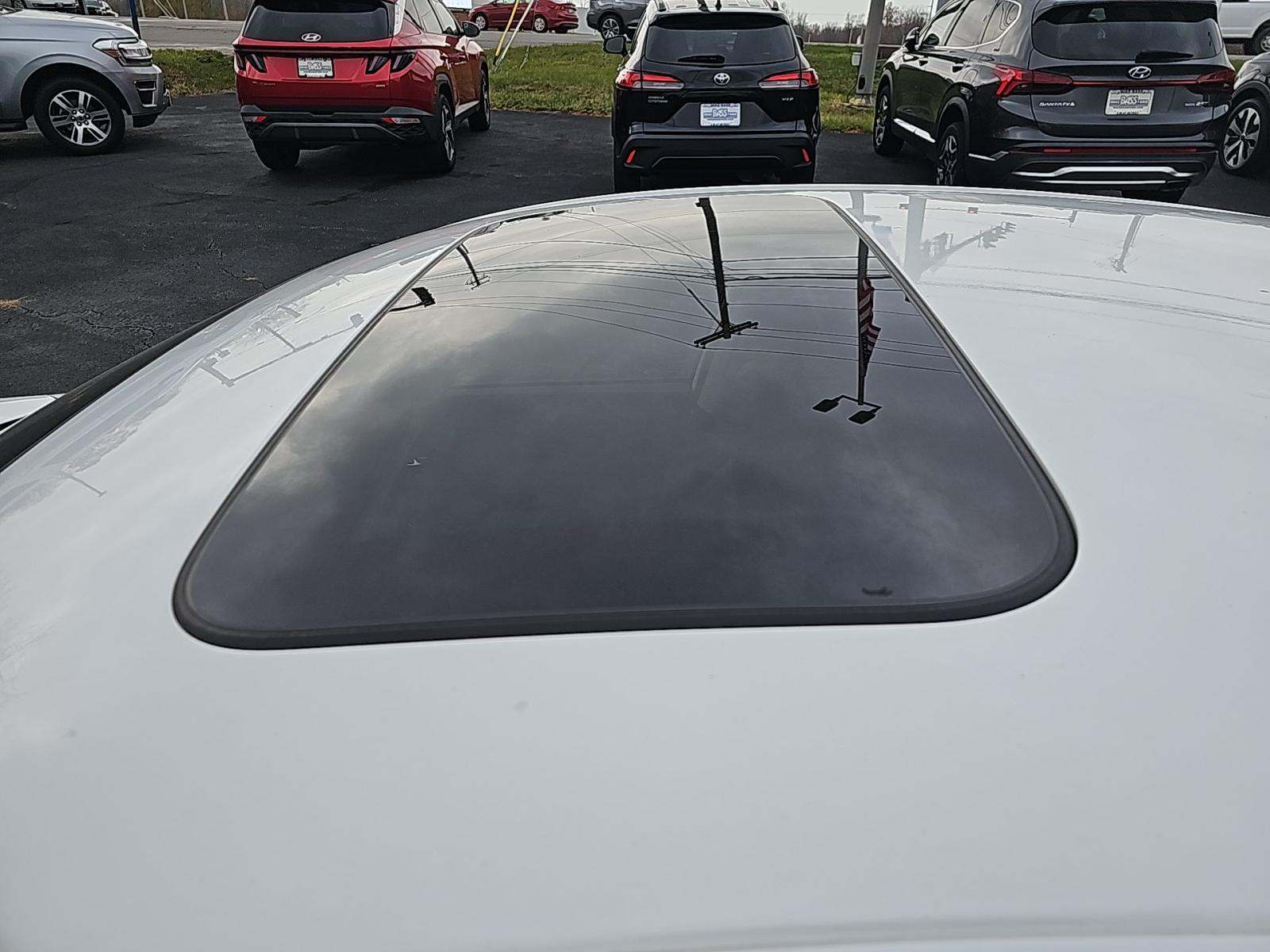 2023 Honda Accord Hybrid Touring FWD