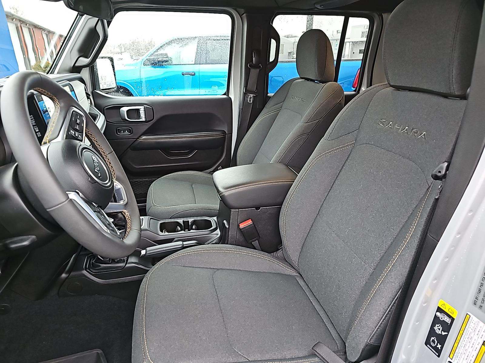 2024 Jeep Wrangler Sahara AWD