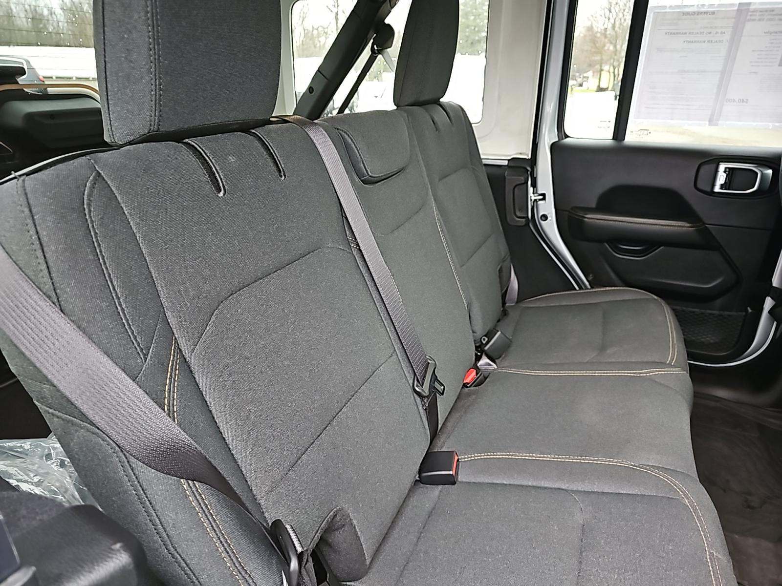 2024 Jeep Wrangler Sahara AWD