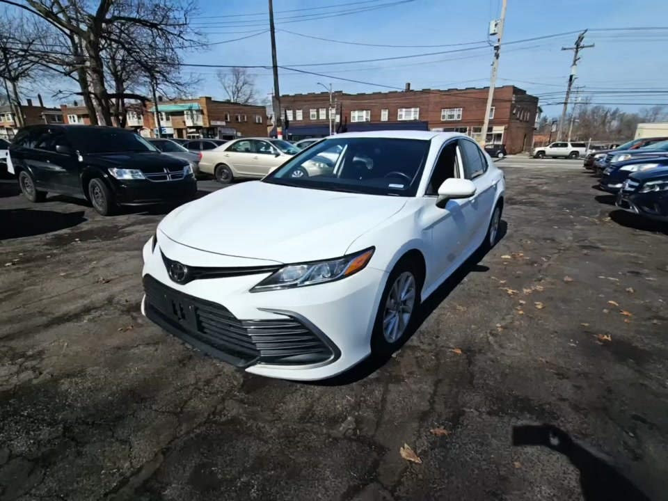 2021 Toyota Camry LE FWD