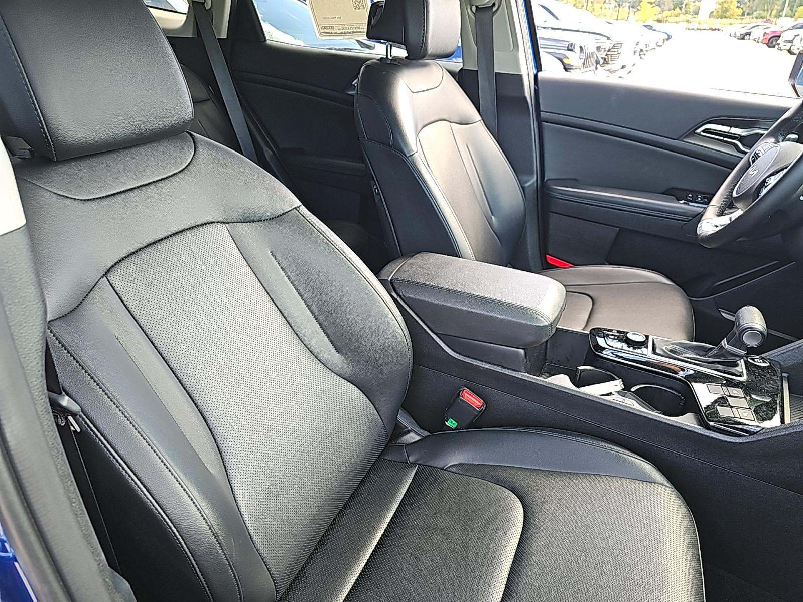 2024 Kia Sportage EX FWD