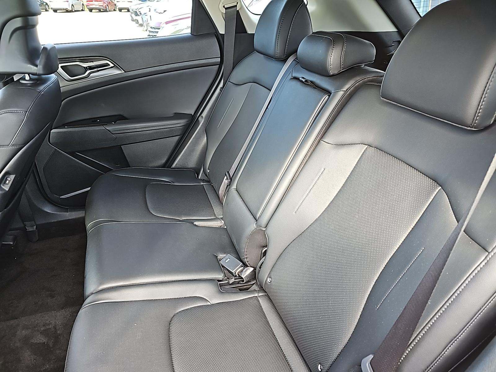 2024 Kia Sportage EX FWD