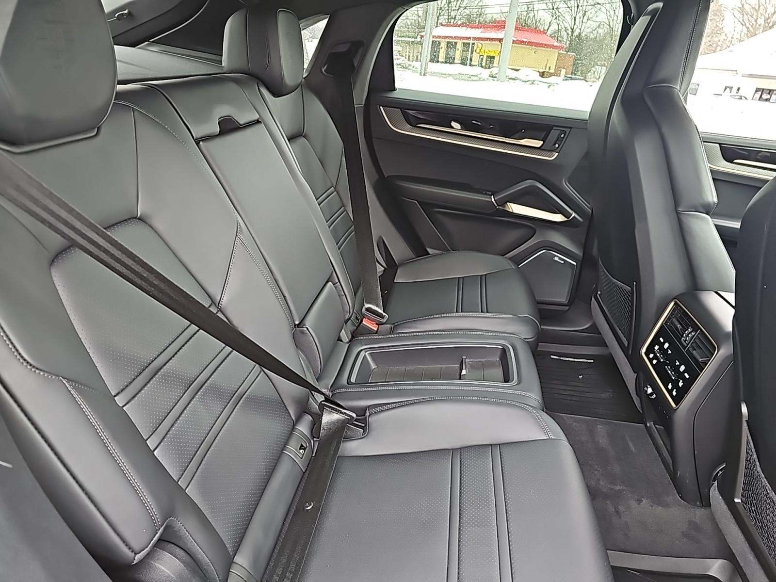 Porsche Cayenne Turbo GT снимка Porsche Cayenne Turbo GT