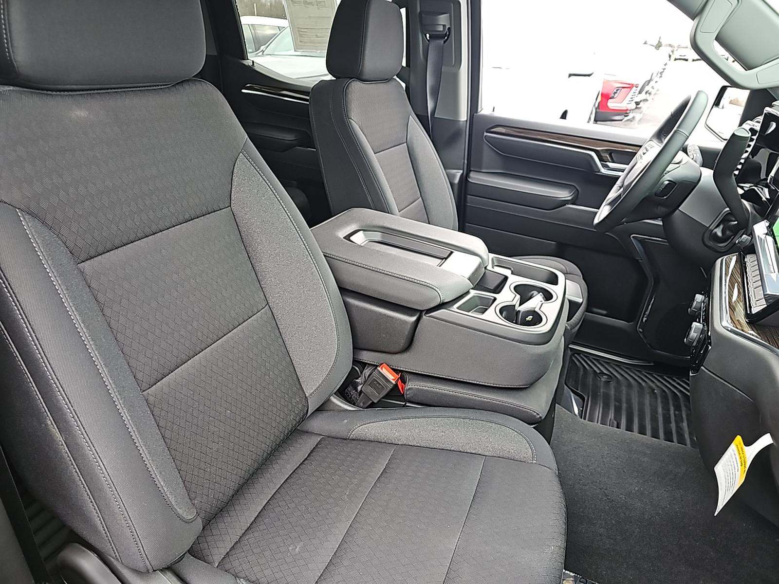 2024 Chevrolet Silverado 1500 LT AWD