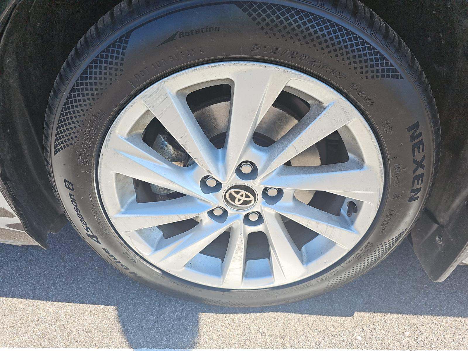 2024 Toyota Camry SE FWD