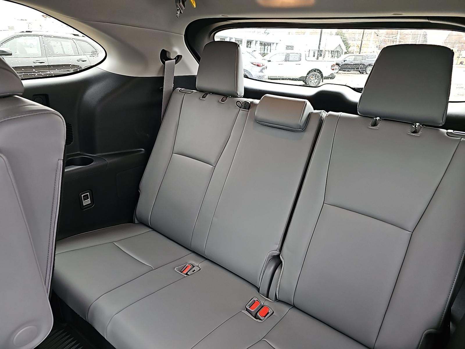 2025 Toyota Highlander Platinum AWD