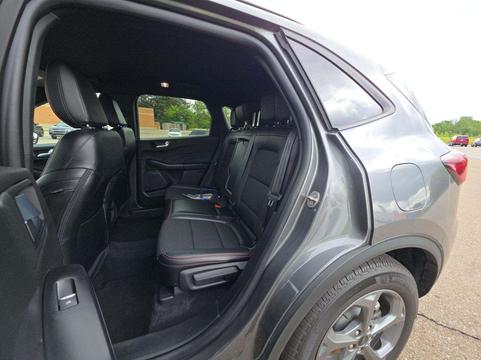 2025 Ford Escape ST-Line Select AWD