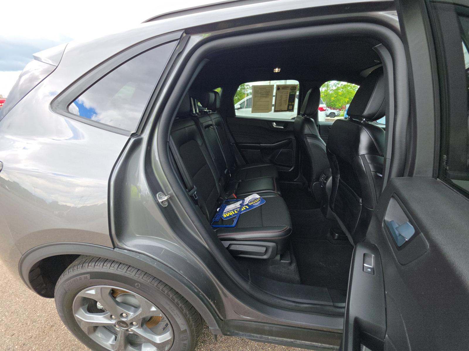 2025 Ford Escape ST-Line Select AWD