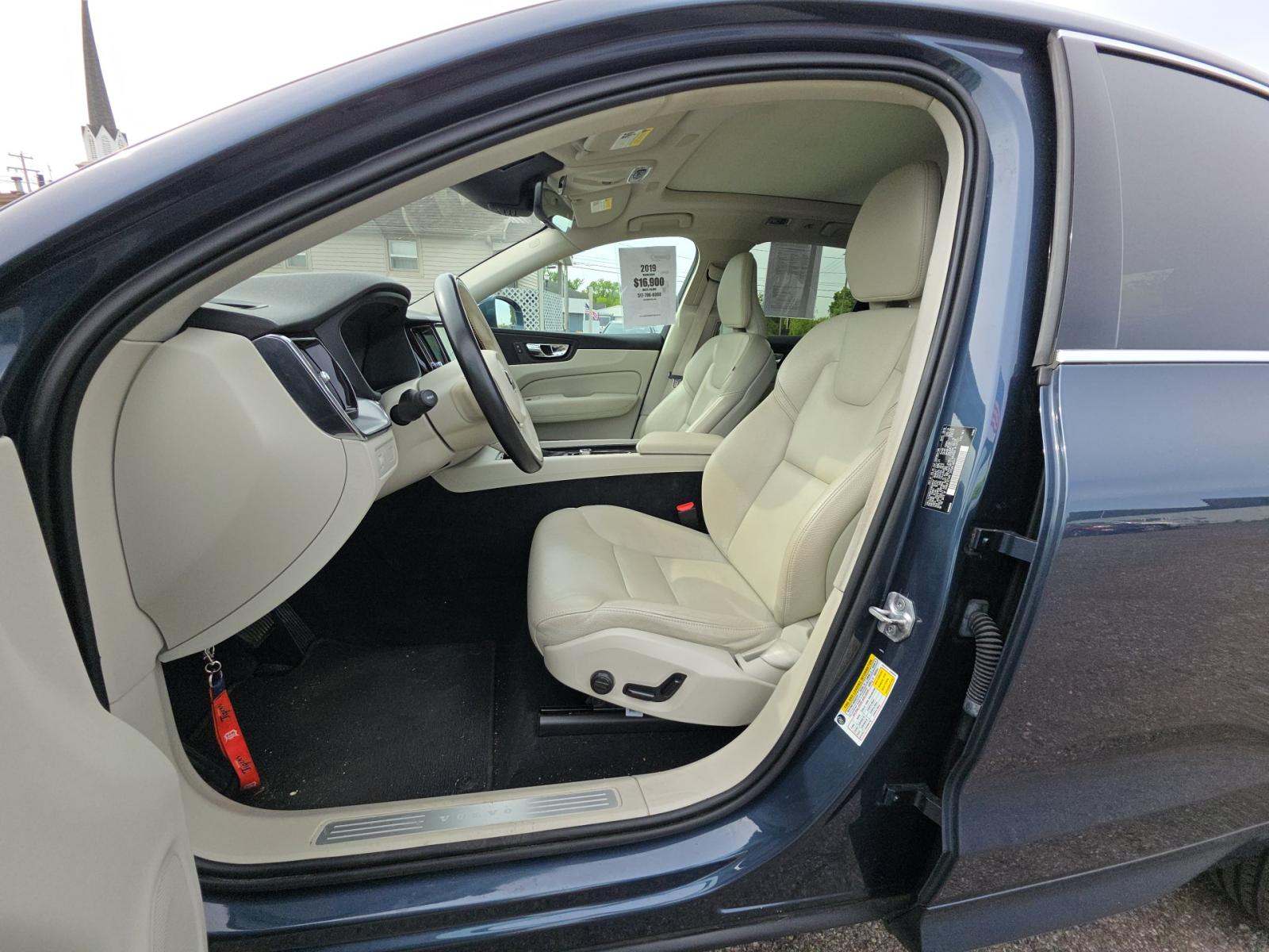 2019 Volvo XC60 T5 Momentum 101330 miles