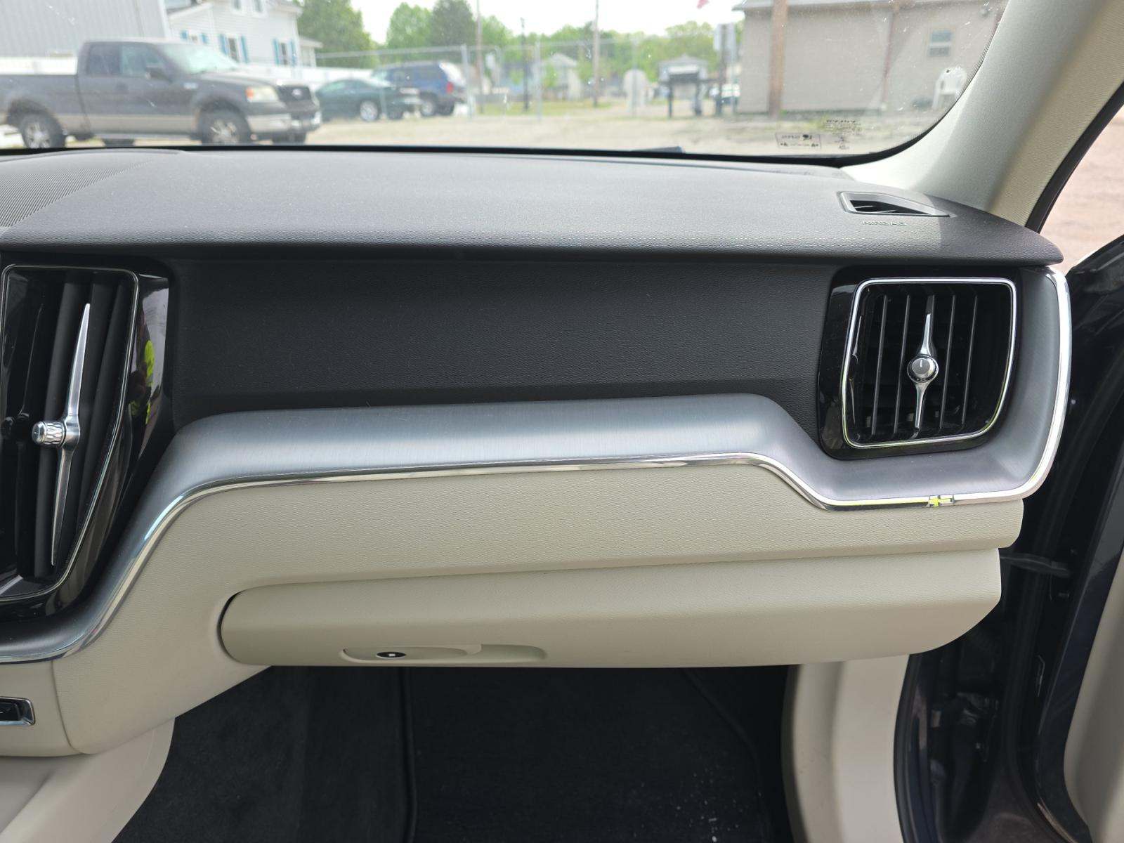 2019 Volvo XC60 T5 Momentum 101330 miles