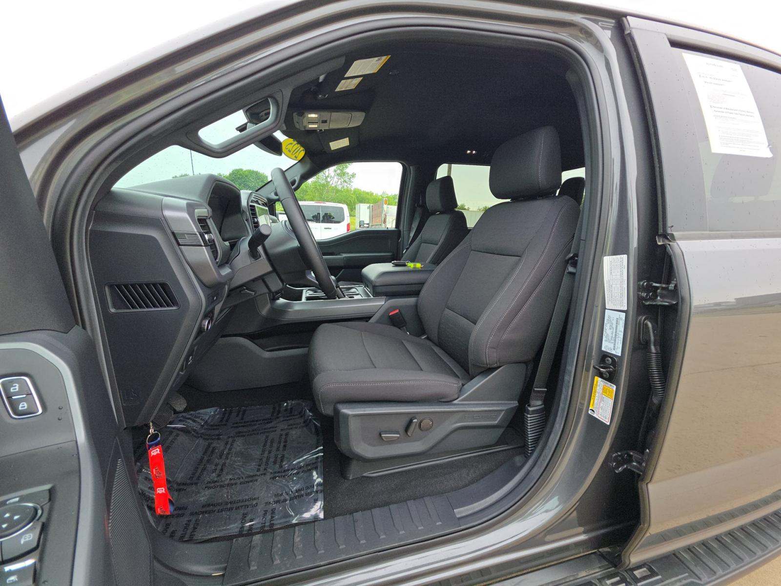2025 Ford F-150 XLT AWD