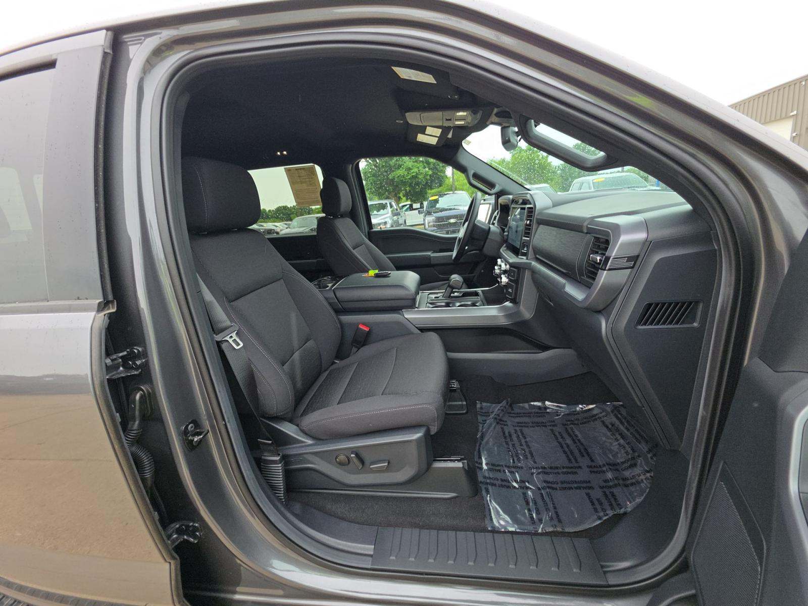 2025 Ford F-150 XLT AWD