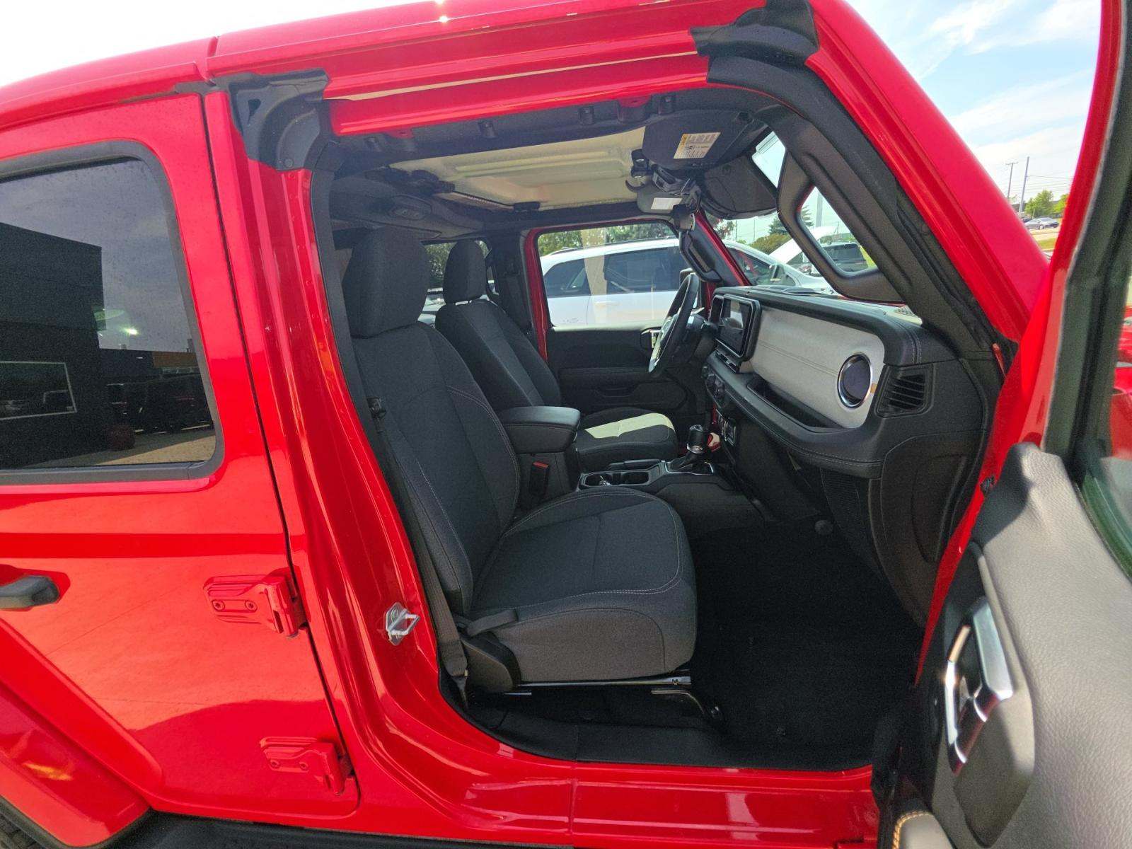 2025 Jeep Wrangler 4xe Sahara AWD