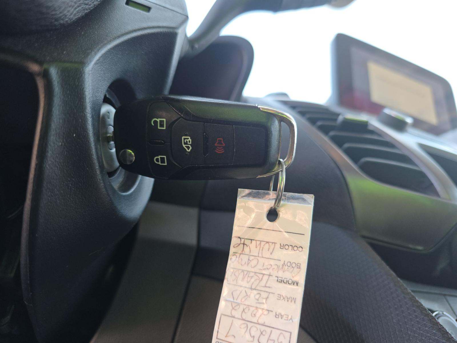 FORD TRANSIT CONNECT - 4