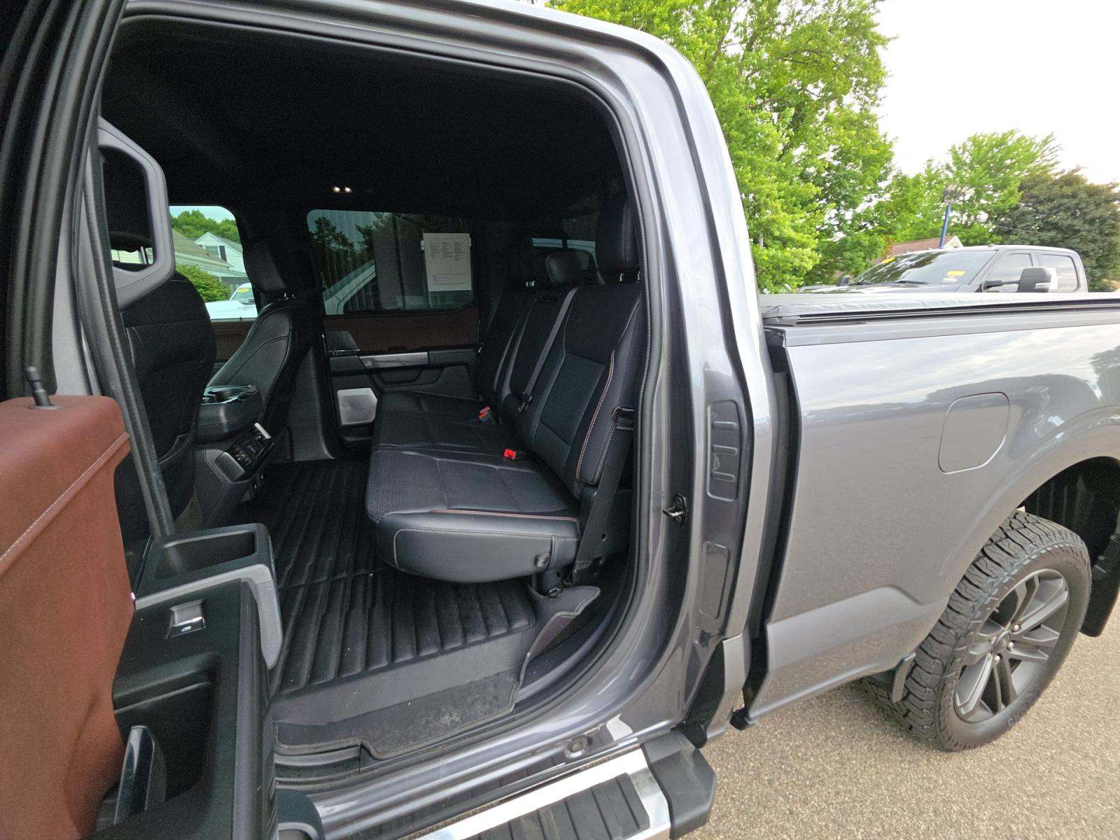 2022 Ford F-150 Hybrid Lariat AWD