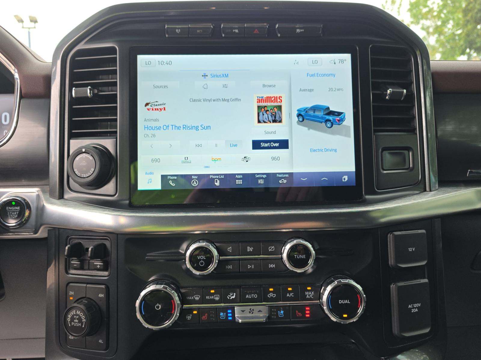 2022 Ford F-150 Hybrid Lariat AWD