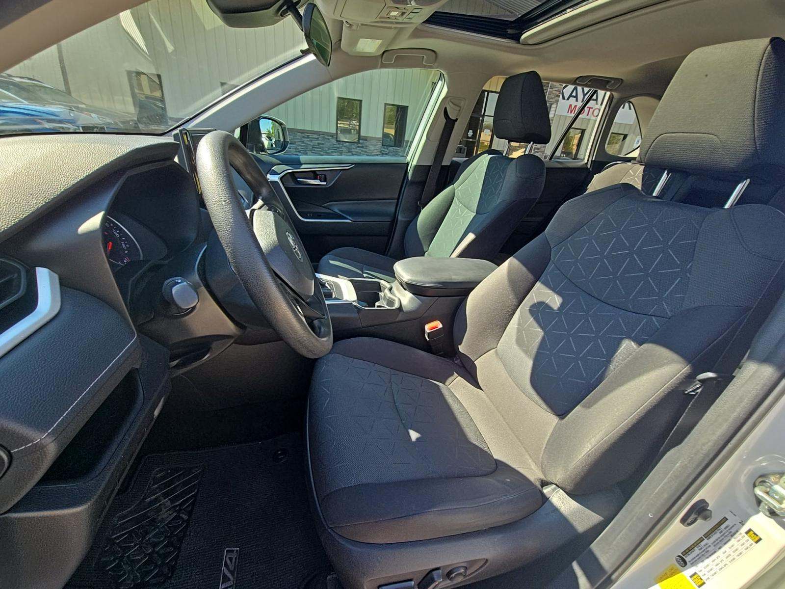 2020 Toyota RAV4 XLE FWD