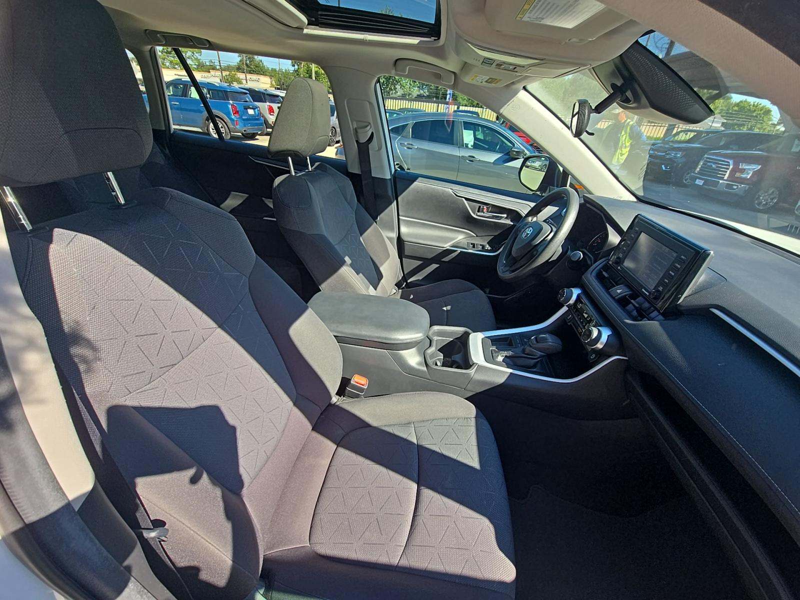 2020 Toyota RAV4 XLE FWD