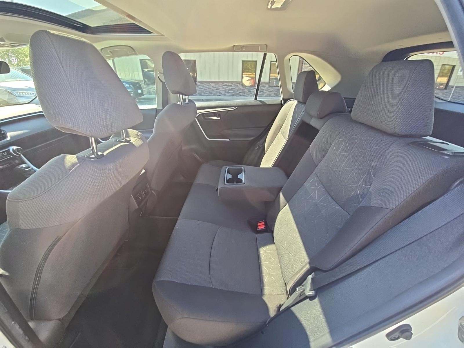 2020 Toyota RAV4 XLE FWD