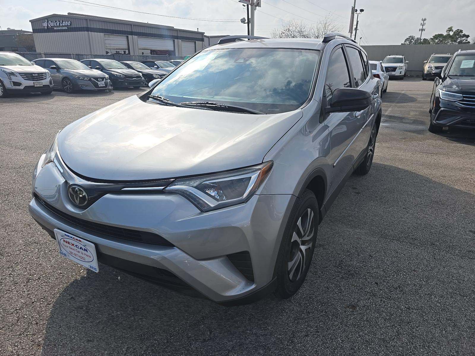 2018 Toyota RAV4 LE FWD