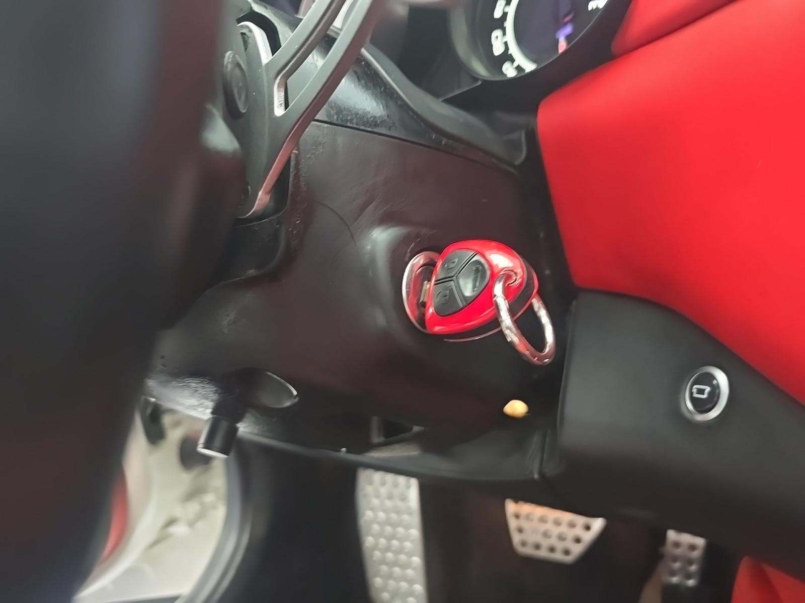 2015 Ferrari California Base RWD