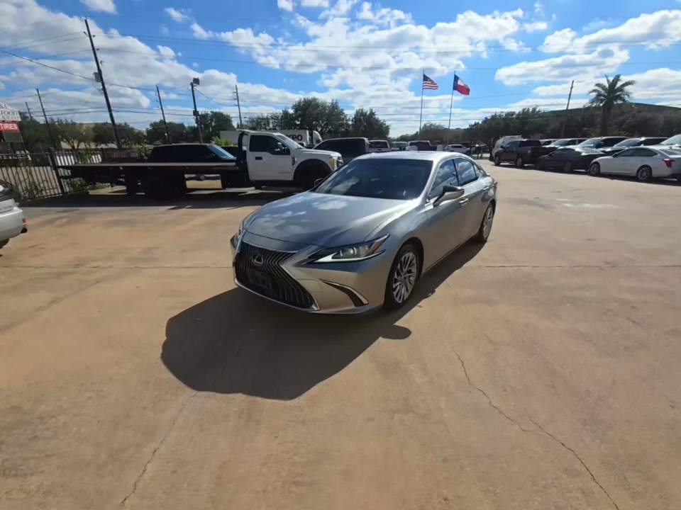 2019 Lexus ES ES 300h Luxury FWD
