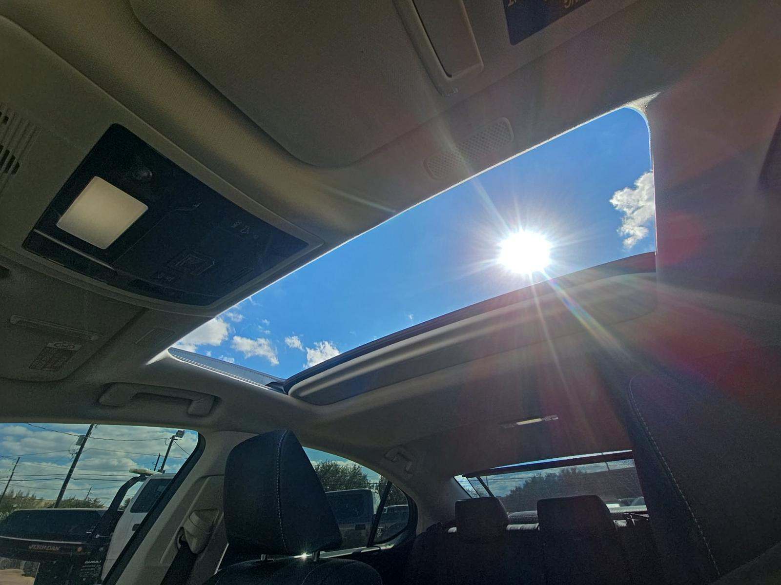 2019 Lexus ES ES 300h Luxury FWD