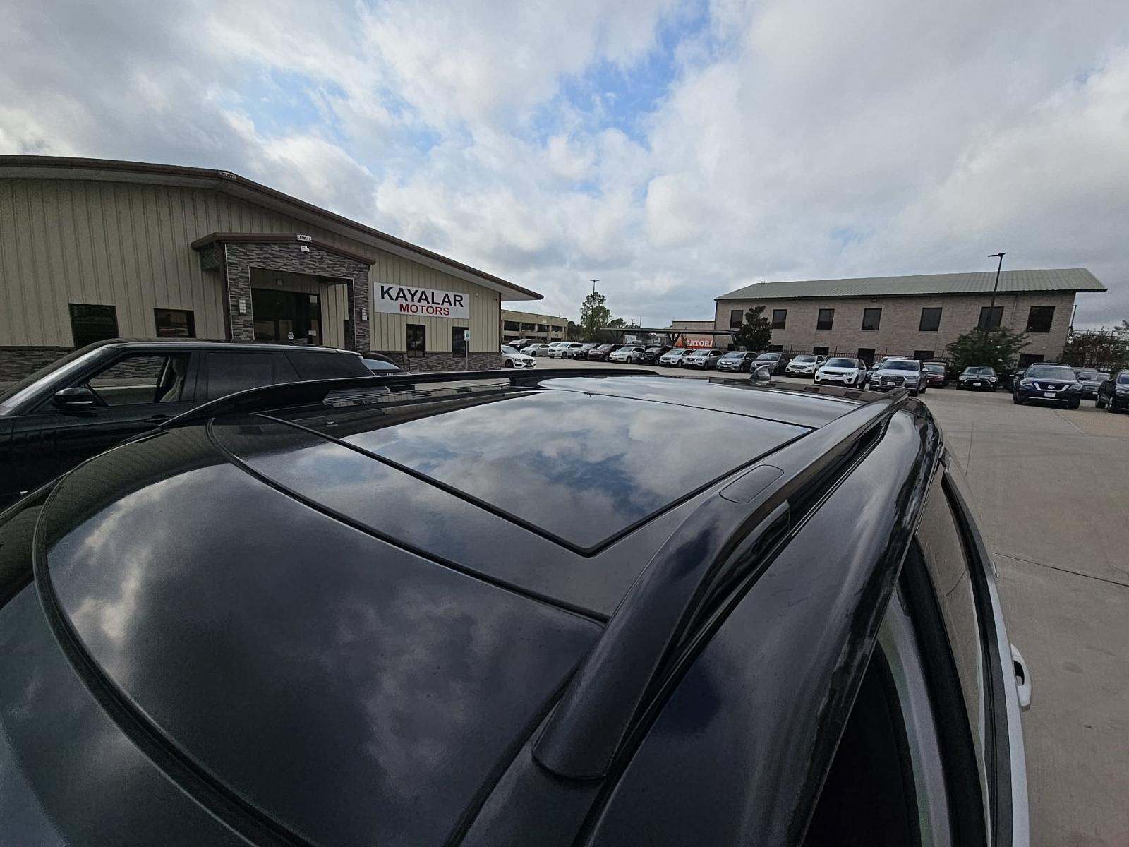 2019 Land Rover Discovery HSE Luxury AWD