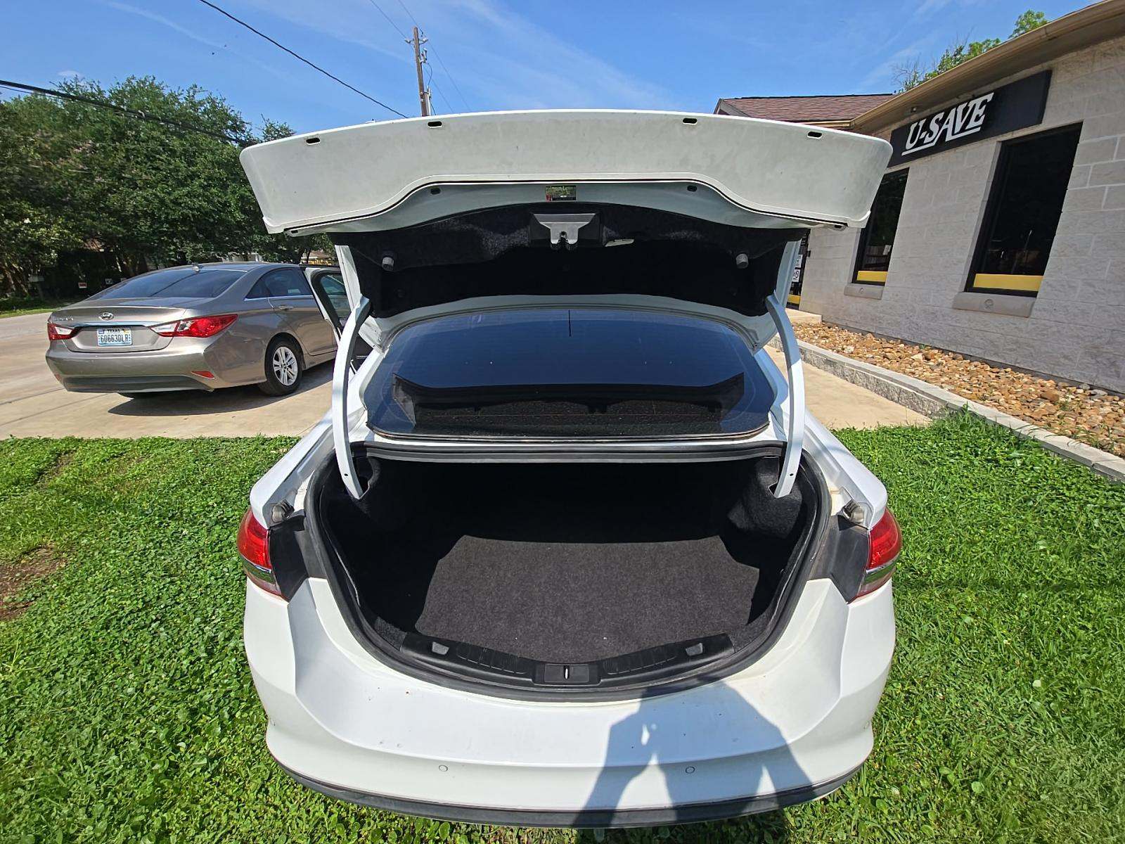 FORD FUSION - 10