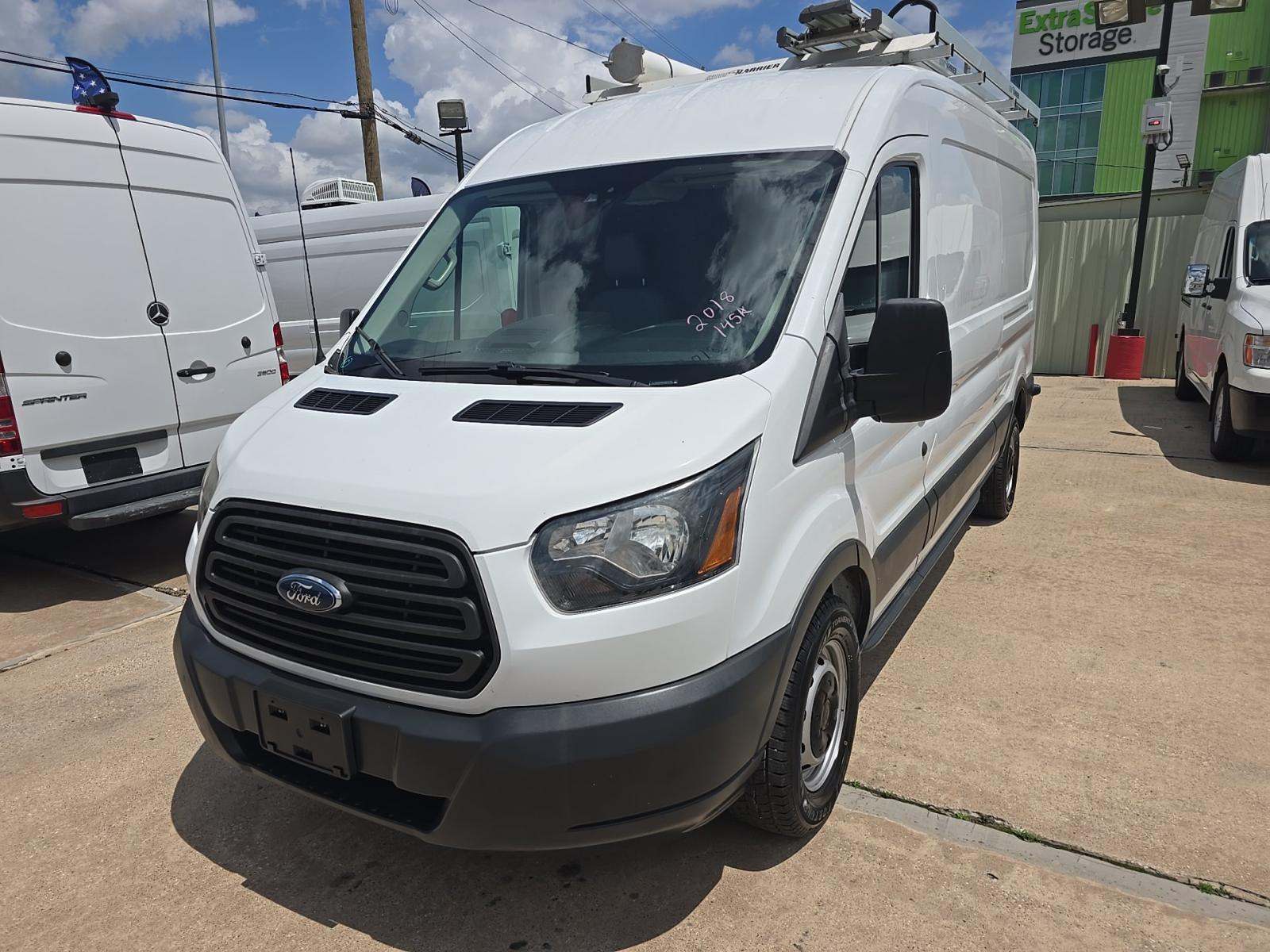 FORD TRANSIT 350 - 1