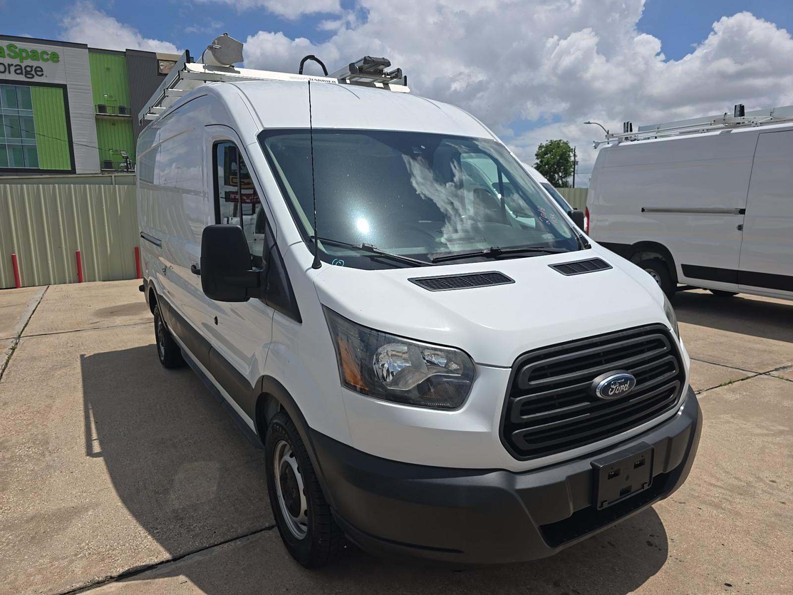FORD TRANSIT 350 - 4
