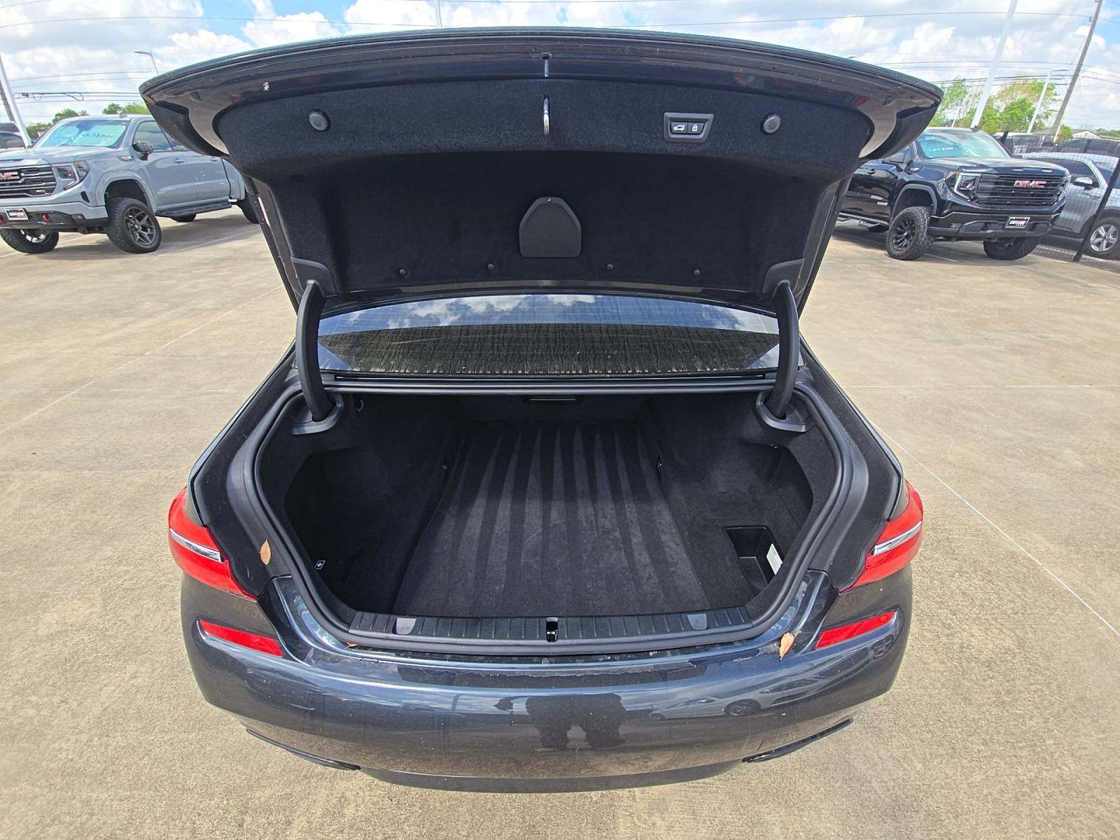 2019 BMW 7 Series 740i RWD