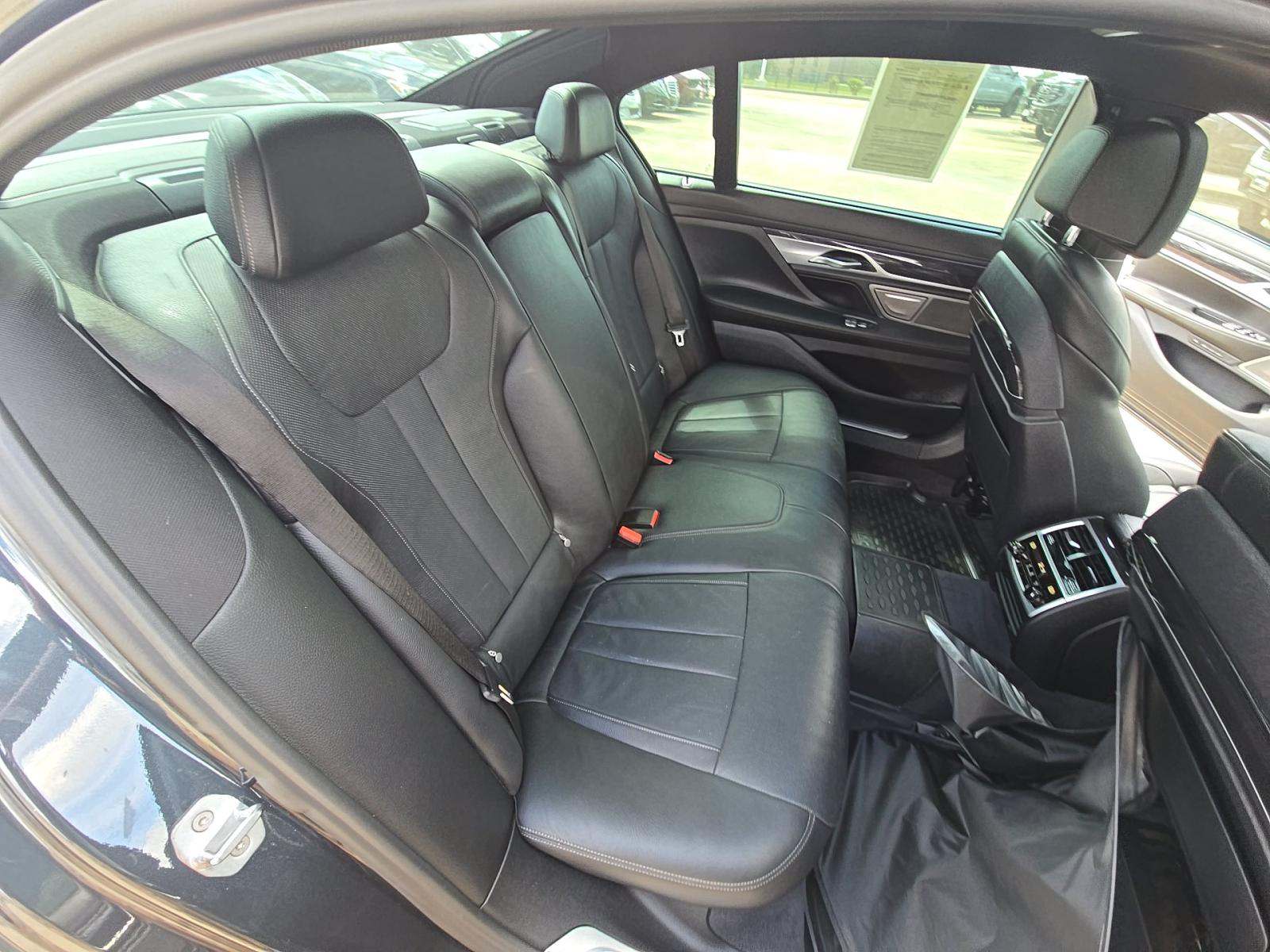 2019 BMW 7 Series 740i RWD