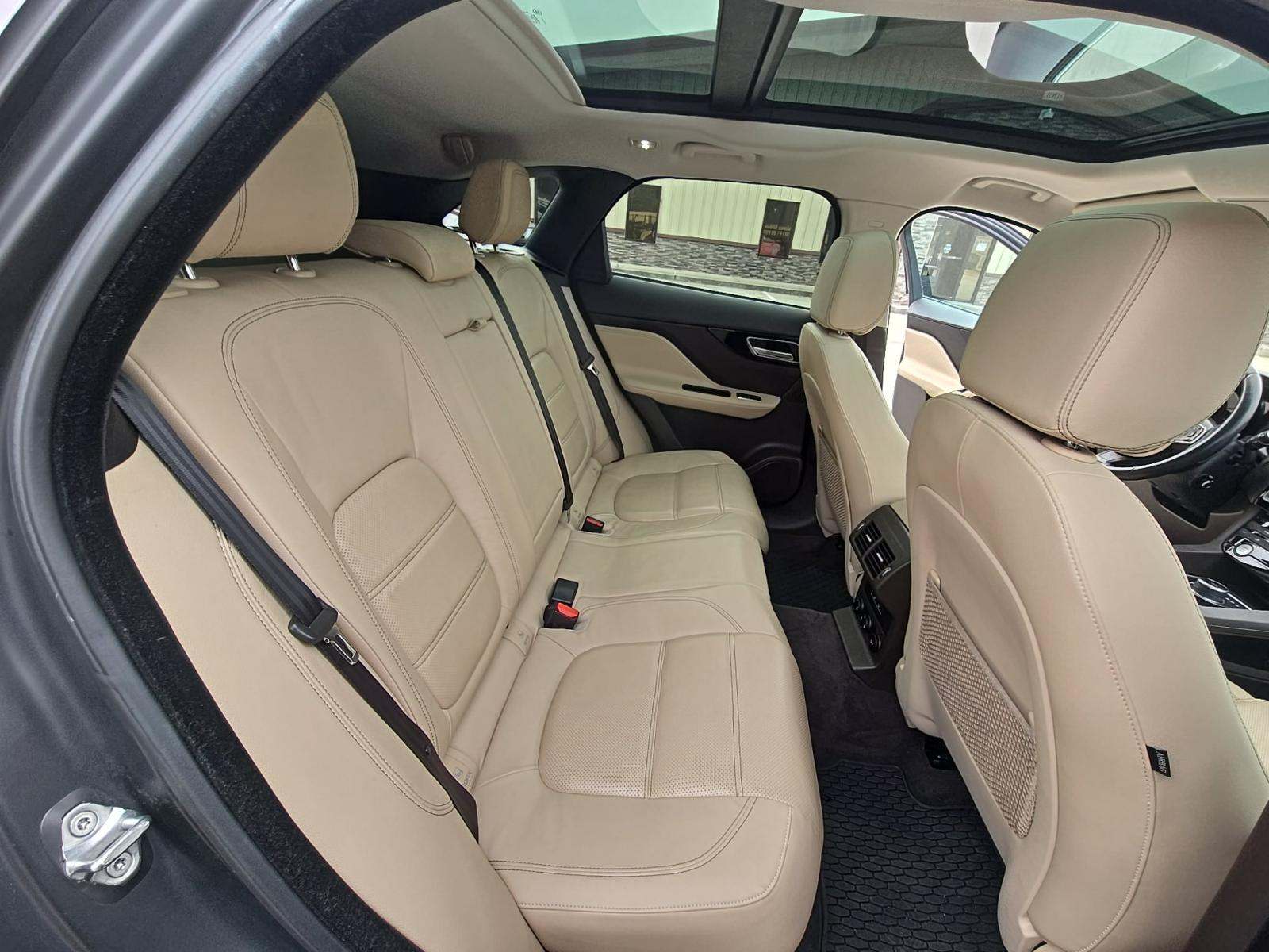 2017 Jaguar F-PACE 35t Prestige AWD