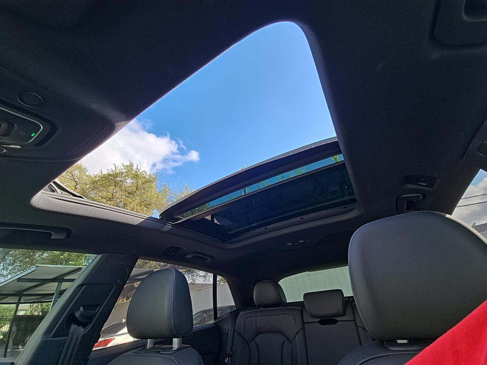 2025 Audi Q8 Prestige AWD