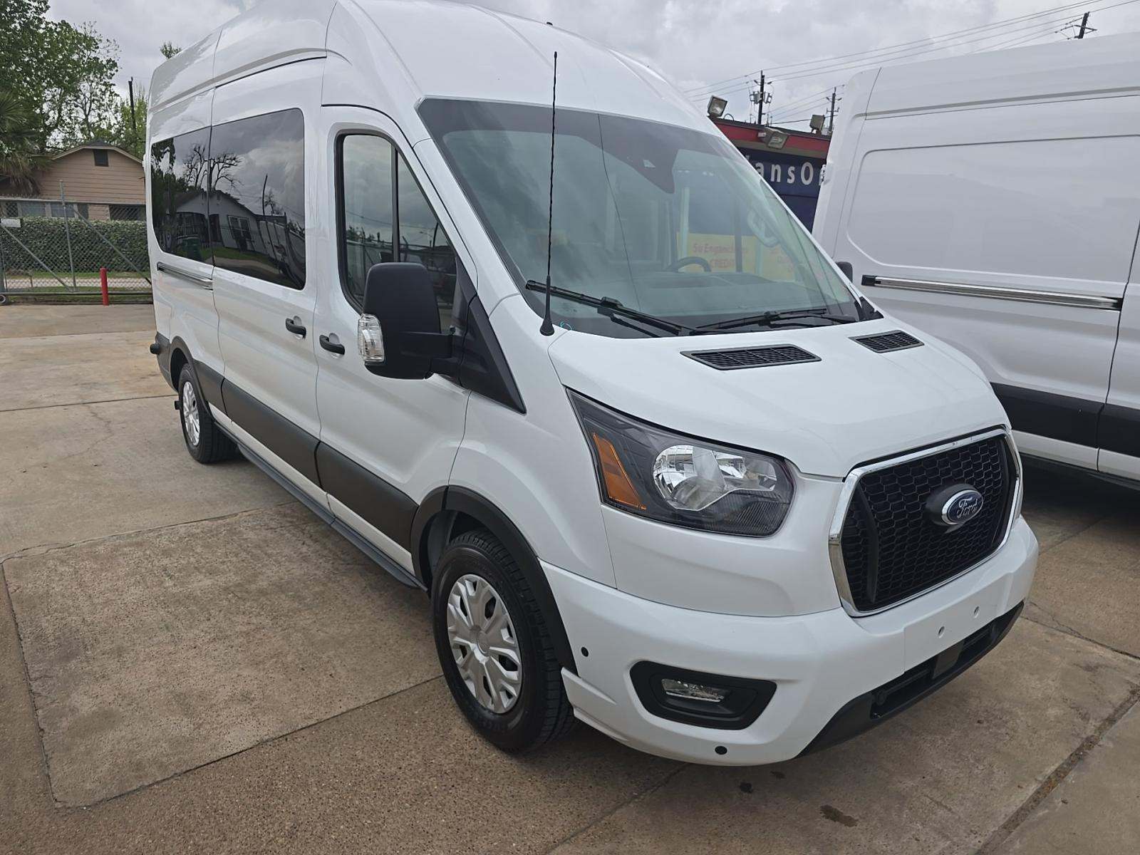 FORD TRANSIT 350 - 4