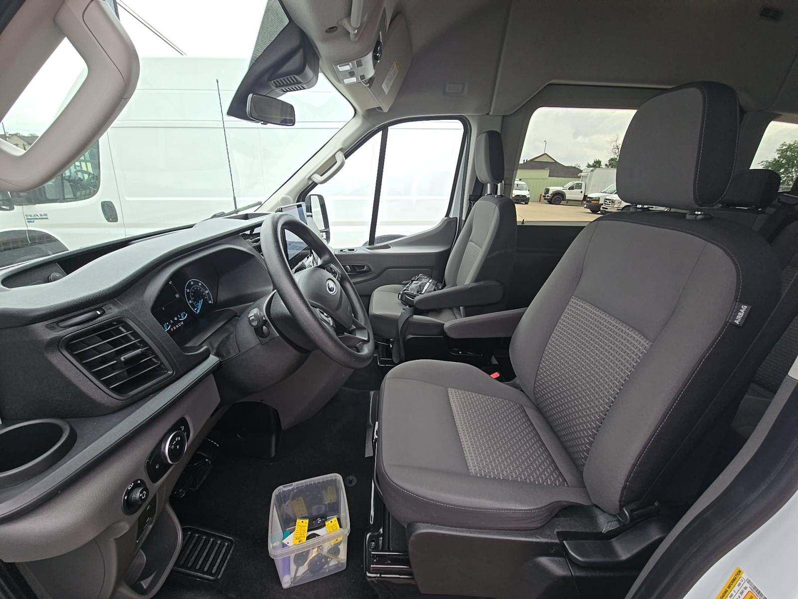 FORD TRANSIT 350 - 6