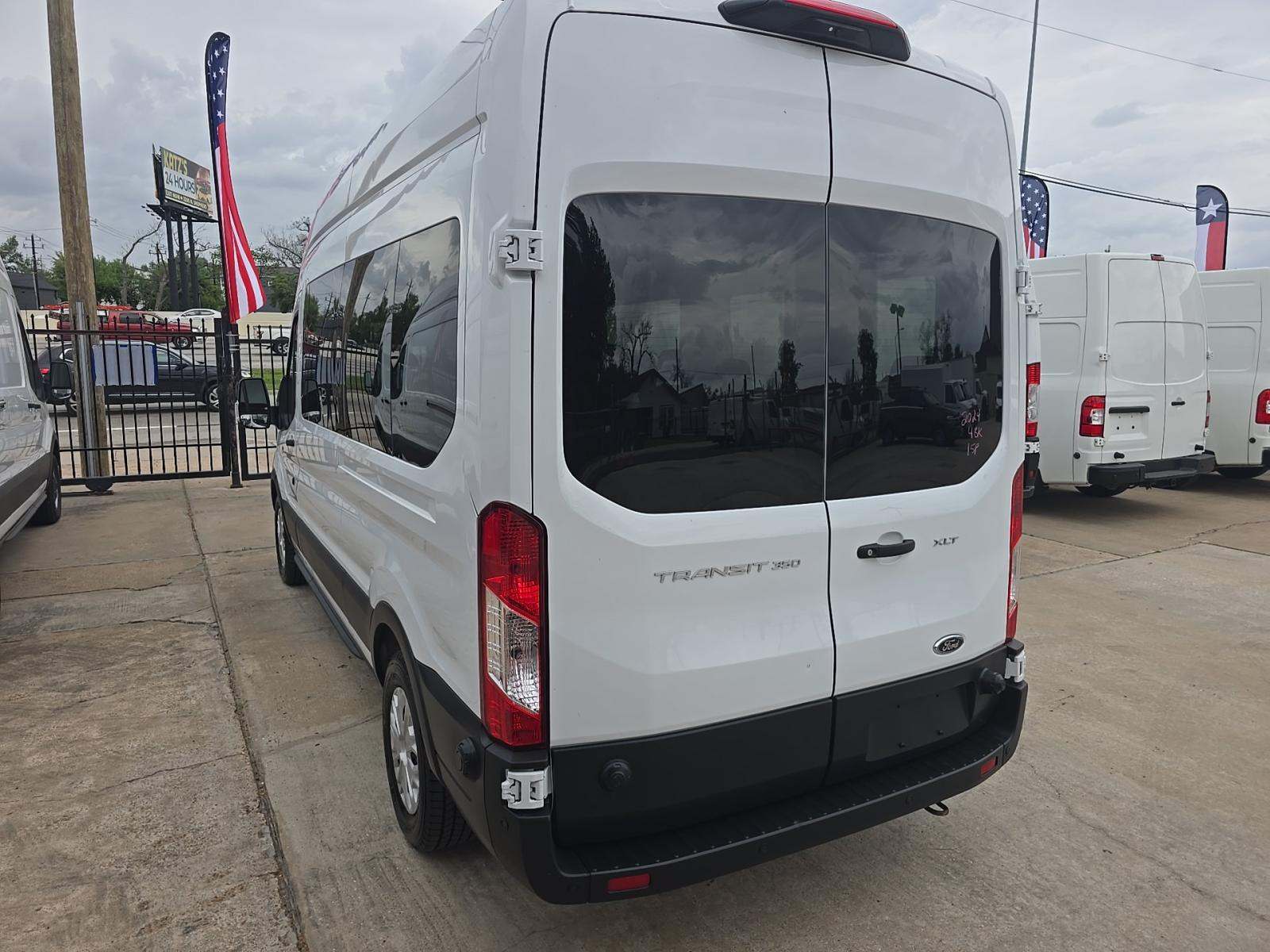 FORD TRANSIT 350 - 2