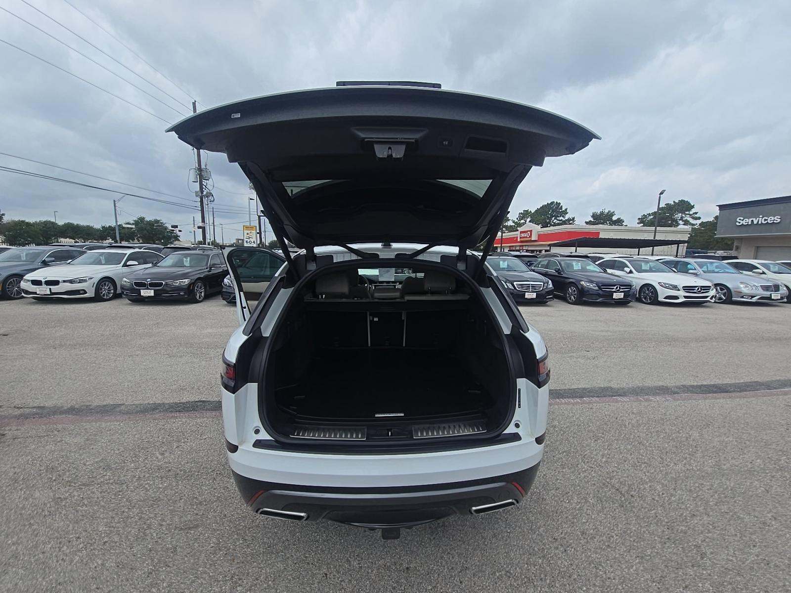 2018 Land Rover Range Rover Velar R-Dynamic SE AWD