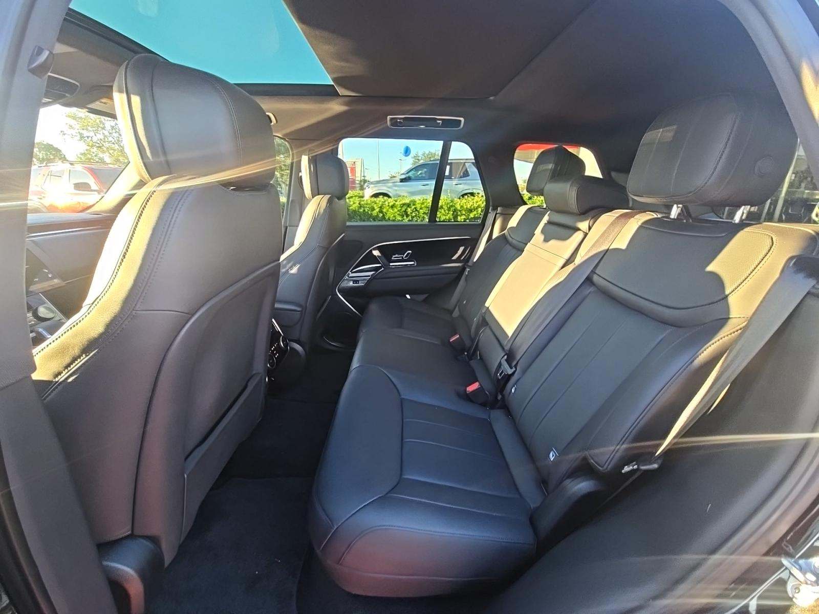 2023 Land Rover Range Rover SE AWD