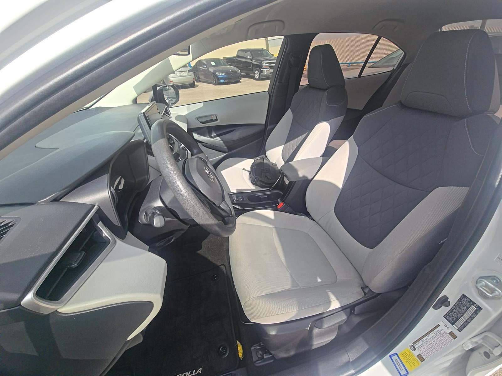 2022 Toyota Corolla LE FWD