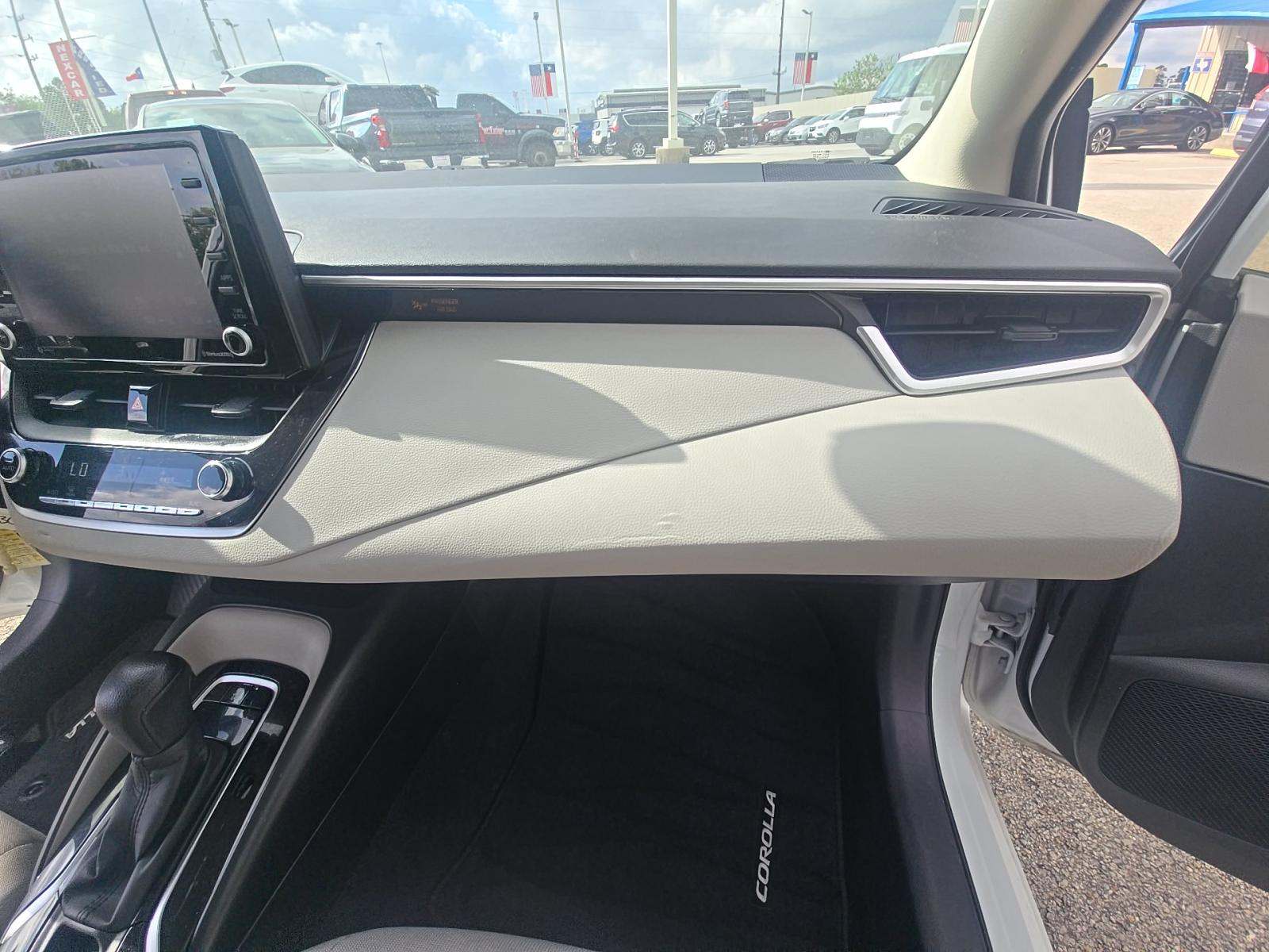 2022 Toyota Corolla LE FWD