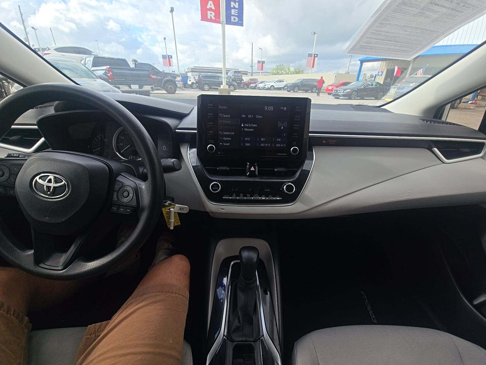 2022 Toyota Corolla LE FWD