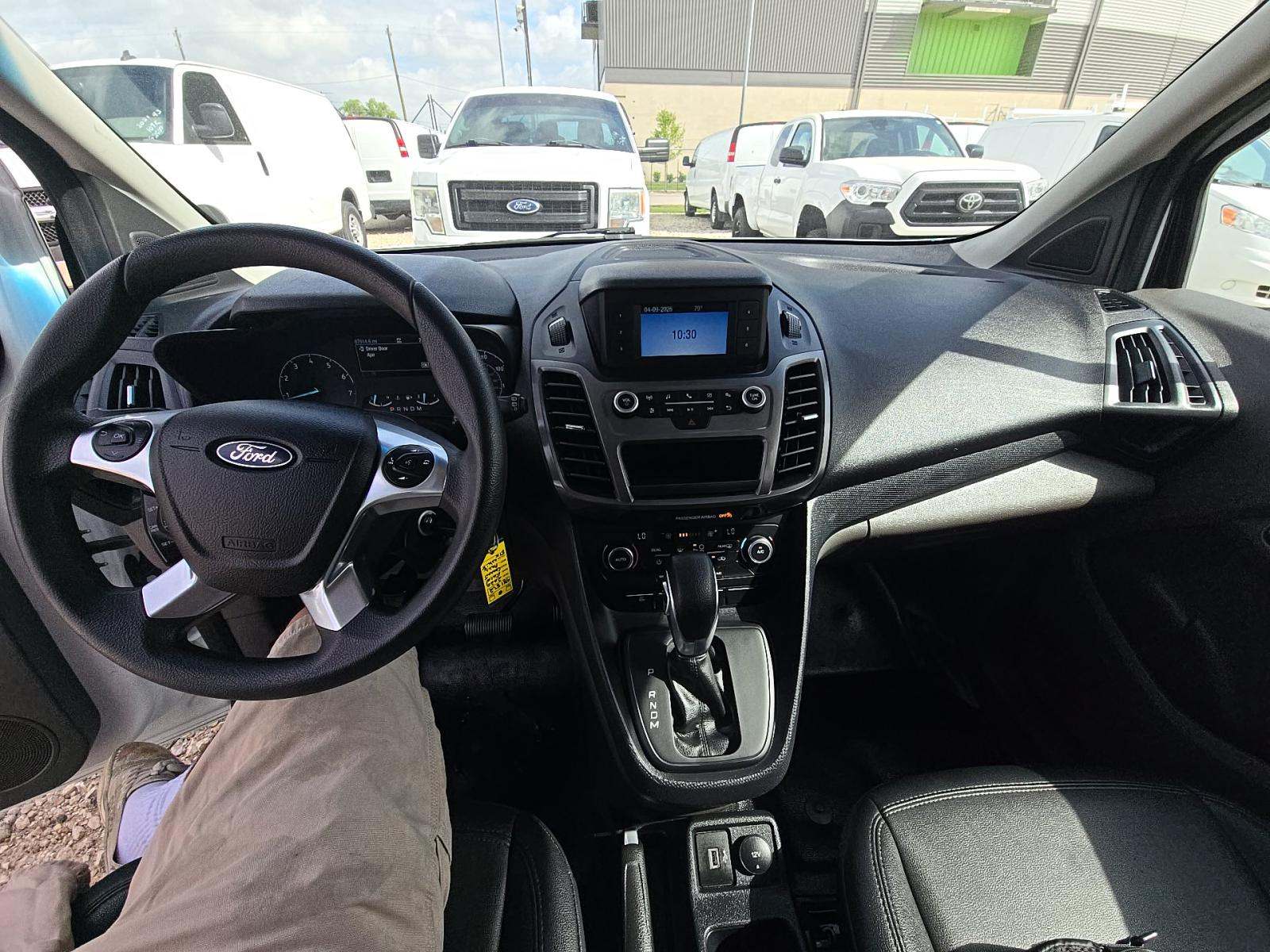 FORD TRANSIT CONNECT - 10