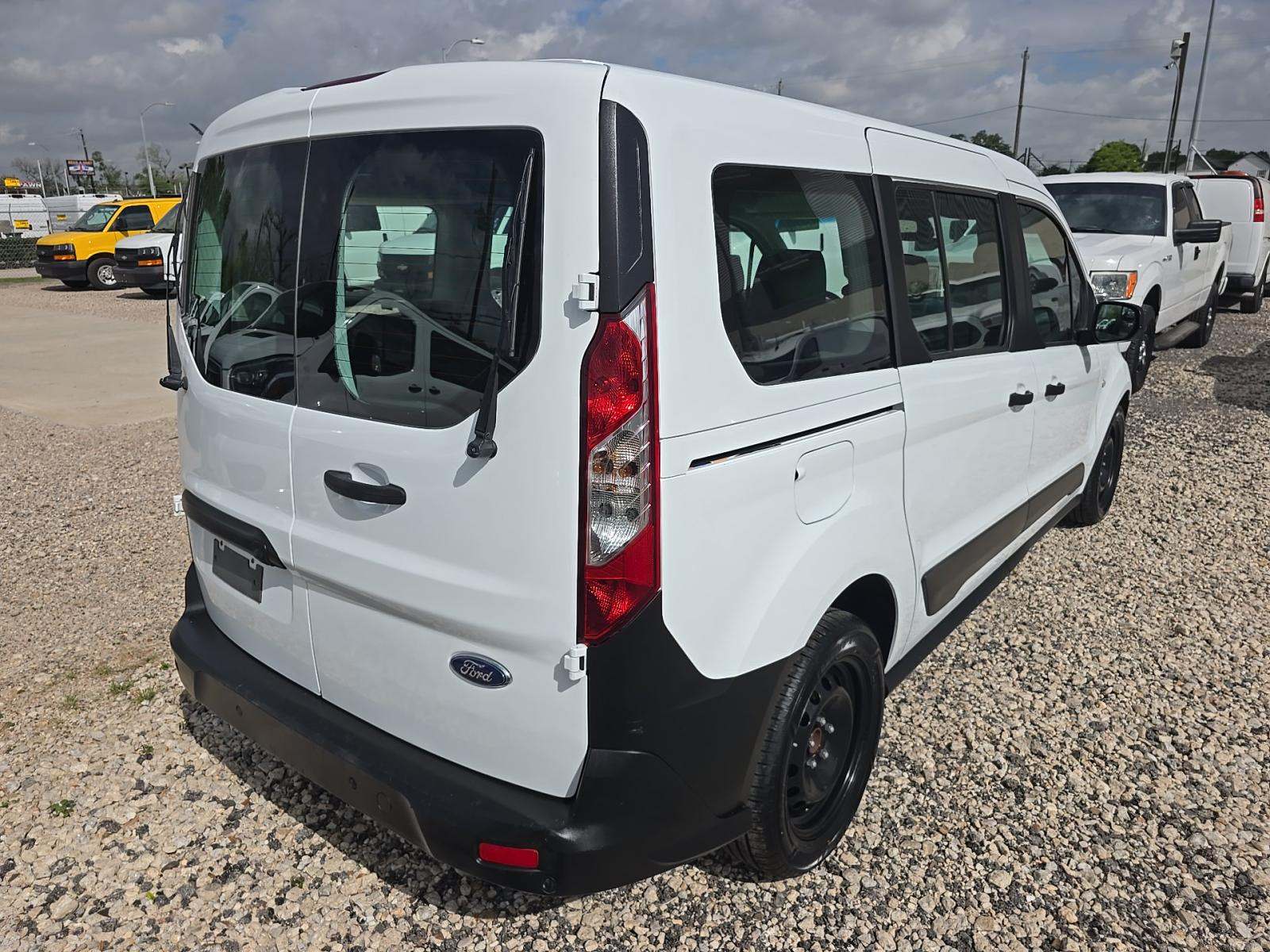 FORD TRANSIT CONNECT - 3