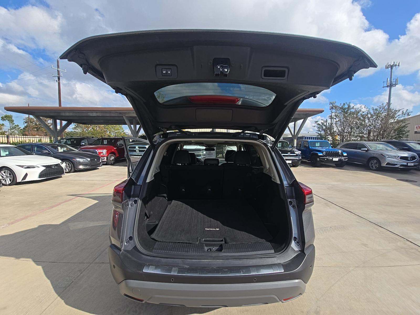 2023 Nissan Rogue SV FWD