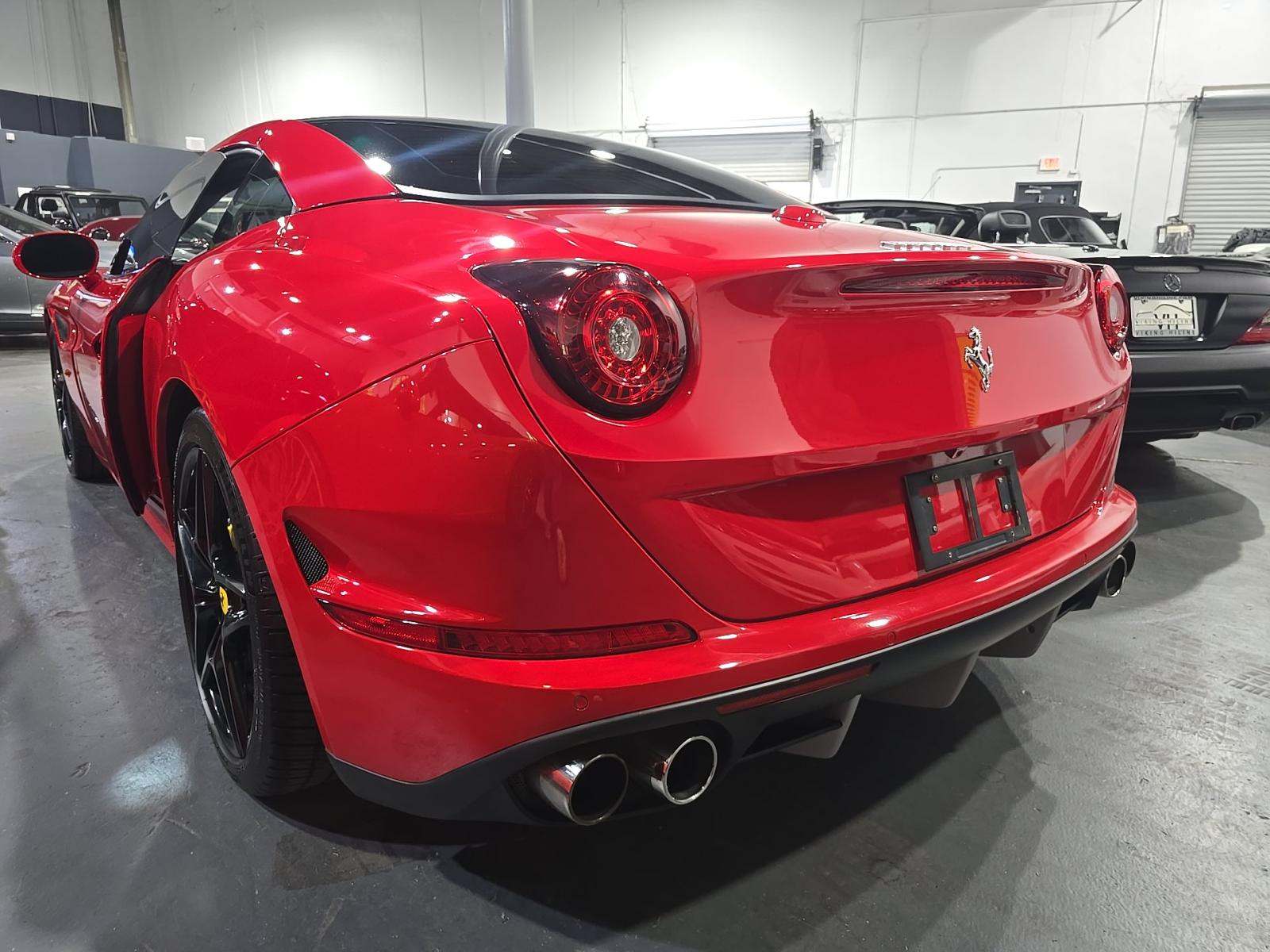 2017 Ferrari California T RWD
